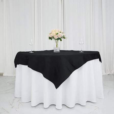 Big Round Table (7-seater) with Table Cloth and Centerpiece