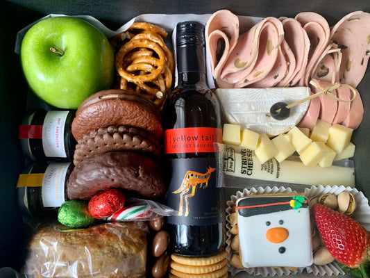 UPGRADED GRAZING BOX.